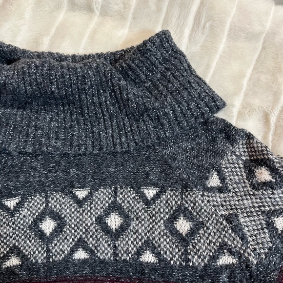 Hollister Sweaters - Hollister M Cowl Neck Grey Maximal Print Light Sweater Fall Winter School Office